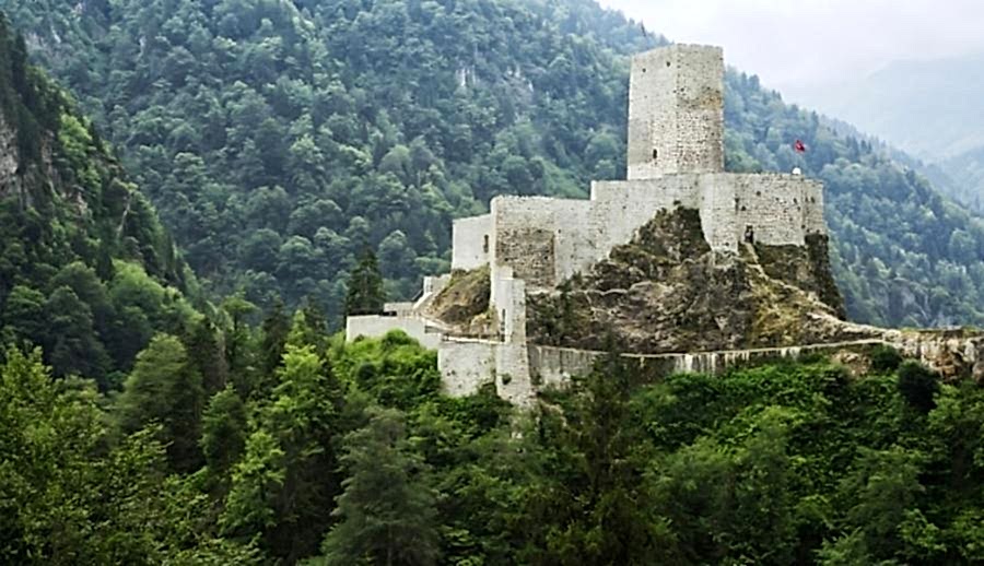 Uçaklı Butik Batum ve Ayder Yaylası Turu (2 Gece Batum Konaklamalı)