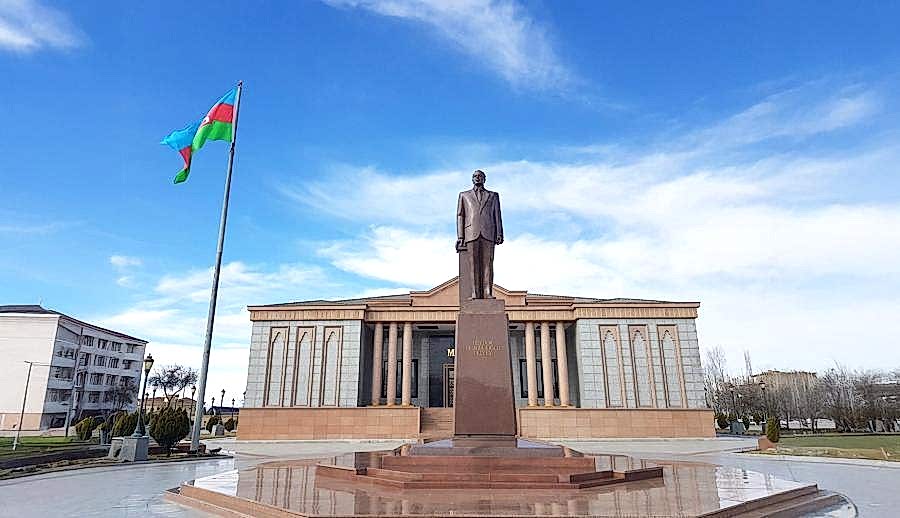 Uçaklı Kafkas Üçgeni Doğu Ekspresi Van Nahçıvan Kars Turu ( Uçakla Gidiş Dönüş )