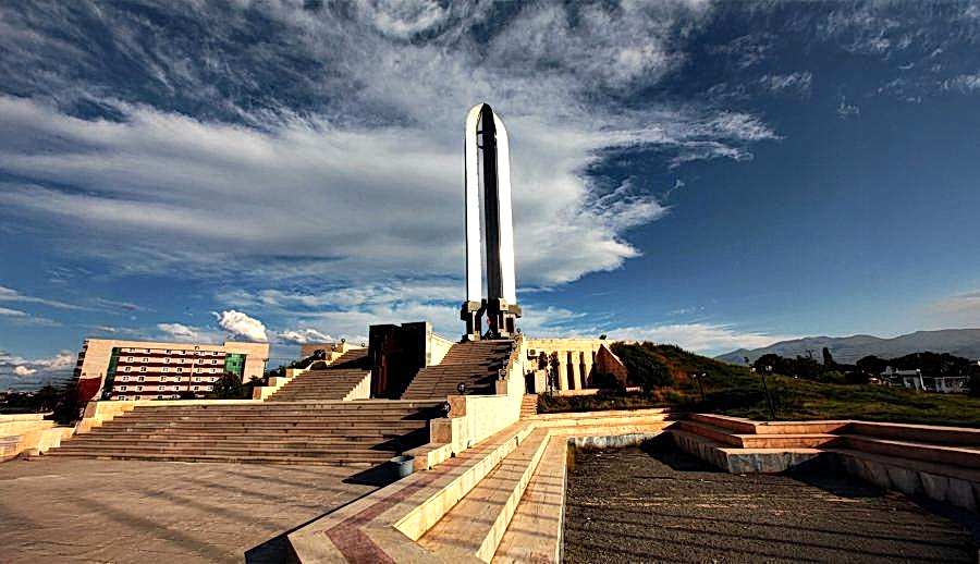 Uçaklı Kafkas Üçgeni Doğu Ekspresi Van Nahçıvan Kars Turu ( Uçakla Gidiş Dönüş )
