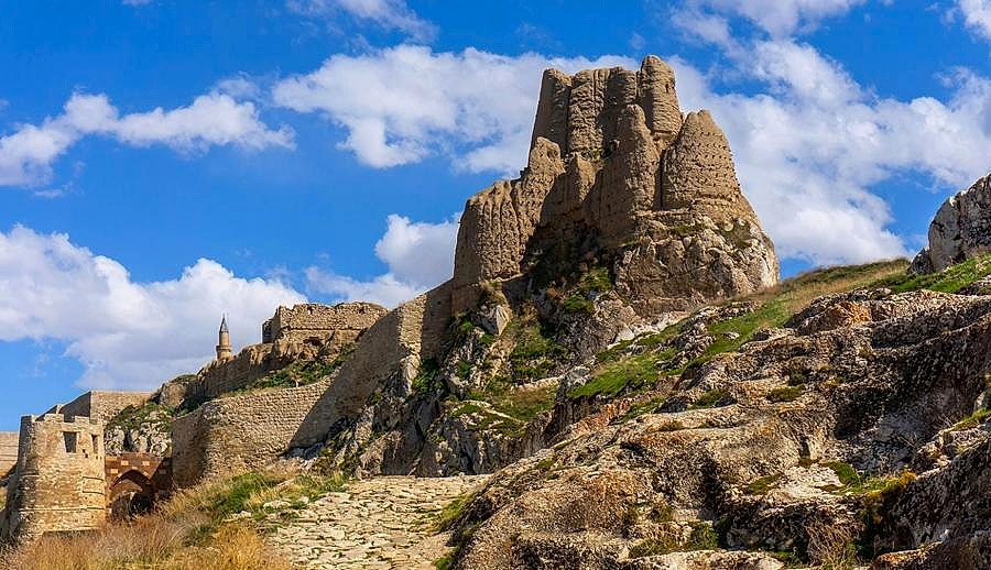 Uçaklı Kafkas Üçgeni Doğu Ekspresi Van Nahçıvan Kars Turu ( Uçakla Gidiş Dönüş )