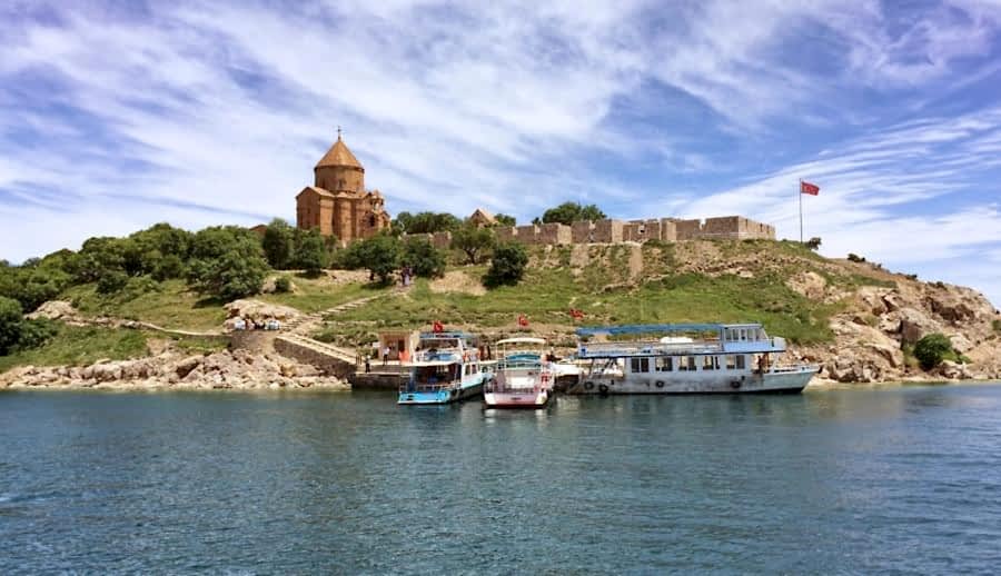 Uçaklı Kafkas Üçgeni Doğu Ekspresi Van Nahçıvan Kars Turu ( Uçakla Gidiş Dönüş )