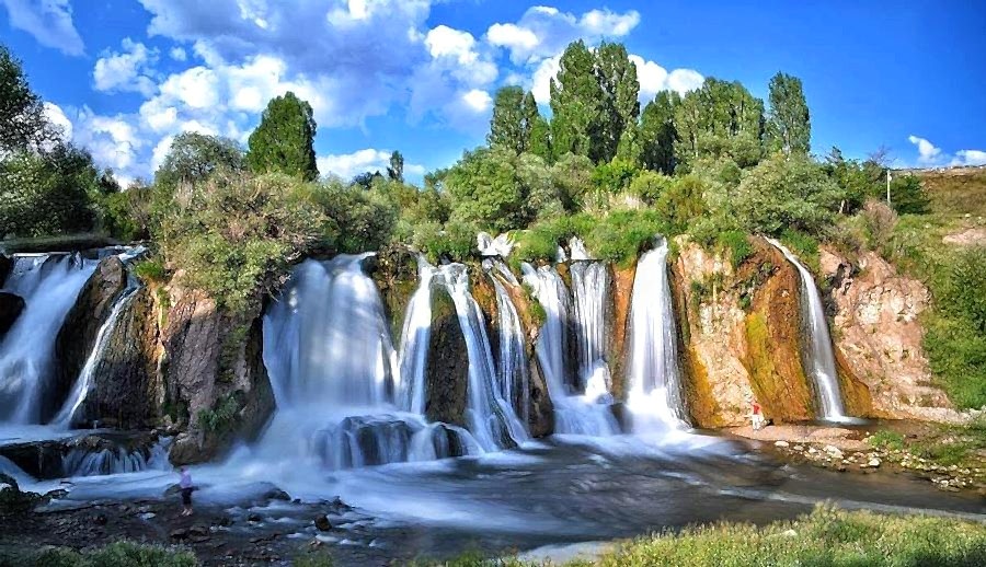 Uçaklı Kafkas Üçgeni Doğu Ekspresi Van Nahçıvan Kars Turu ( Uçakla Gidiş Dönüş )