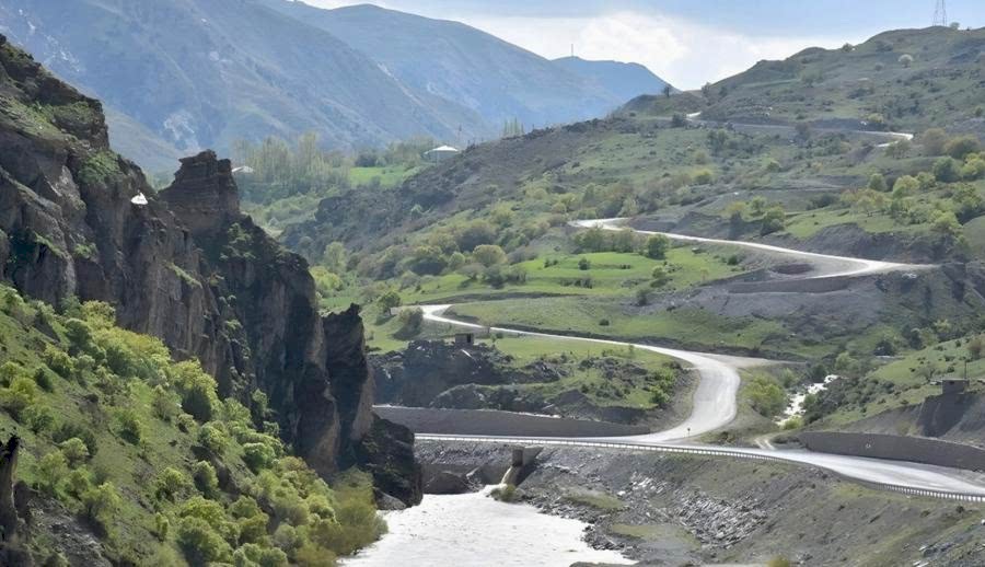 Uçaklı Dolu Dolu Bir Uçtan Bir Uca Sınırlarda Gap Doğu Anadolu Ve Nahçıvan Turu (6 Gece Otel Konaklamalı)